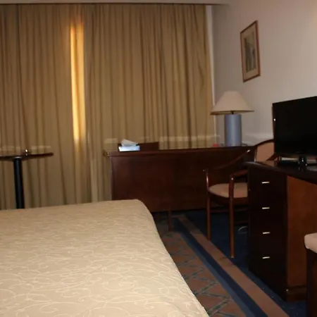 Europa Plaza Hotel