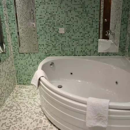 Europa Plaza Otel 3*