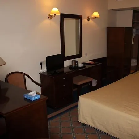 Europa Plaza Hotel