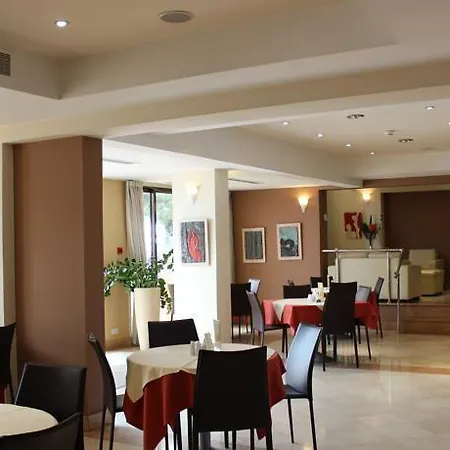 Europa Plaza ホテル ニコシア