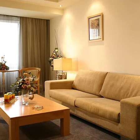 فندق Europa Plaza 3*