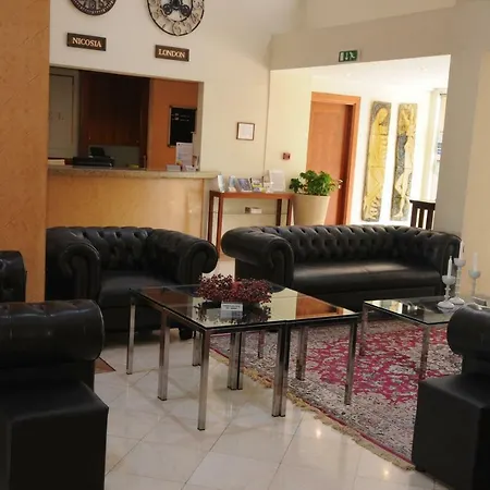 Europa Plaza فندق 3*