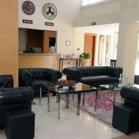 ホテル Europa Plaza ニコシア