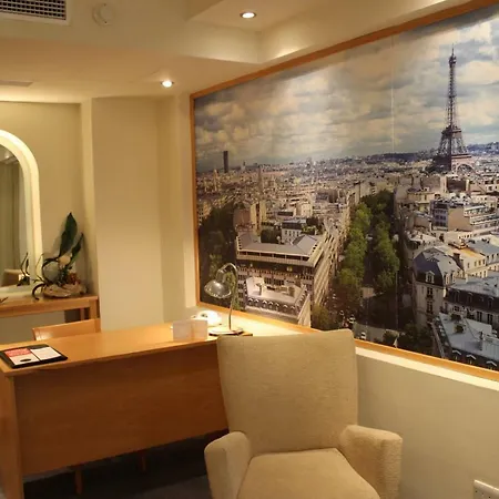 Europa Plaza فندق 3*