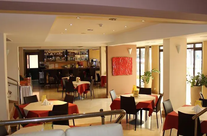 酒店 Europa Plaza 3*