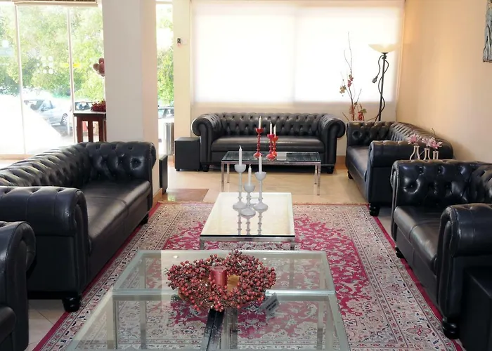 Europa Plaza Hotel 3*